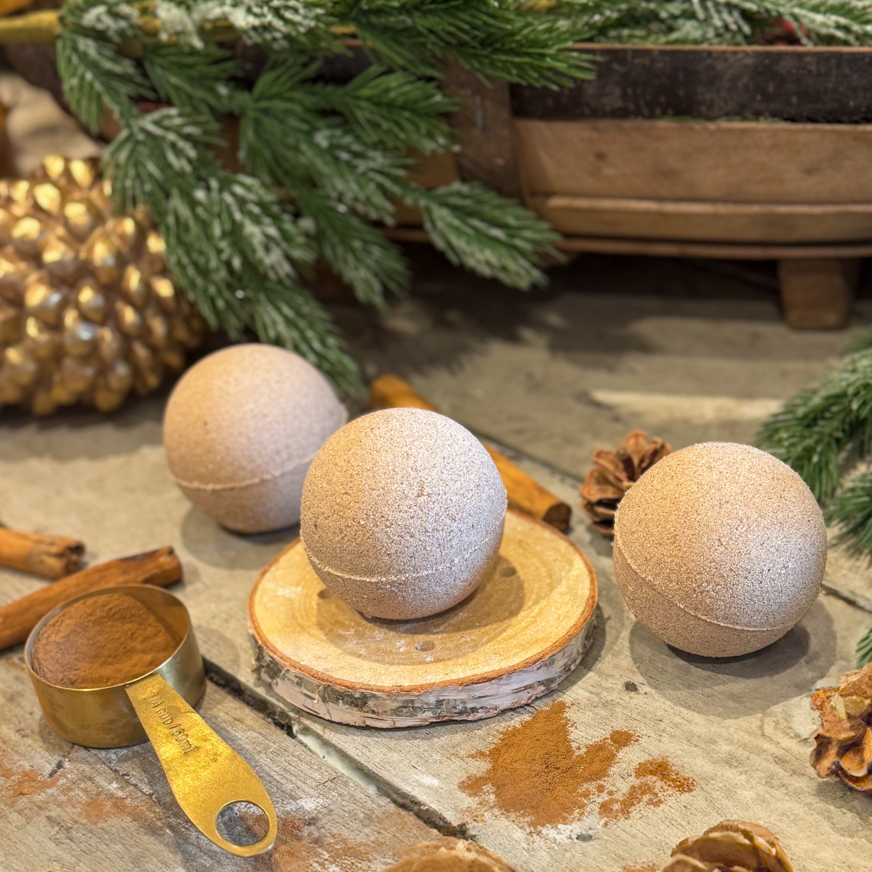 Warm Cinnamon Bath Bomb - A cosy, spiced bath bomb with real cinnamon powder for a warm and soothing winter soak.