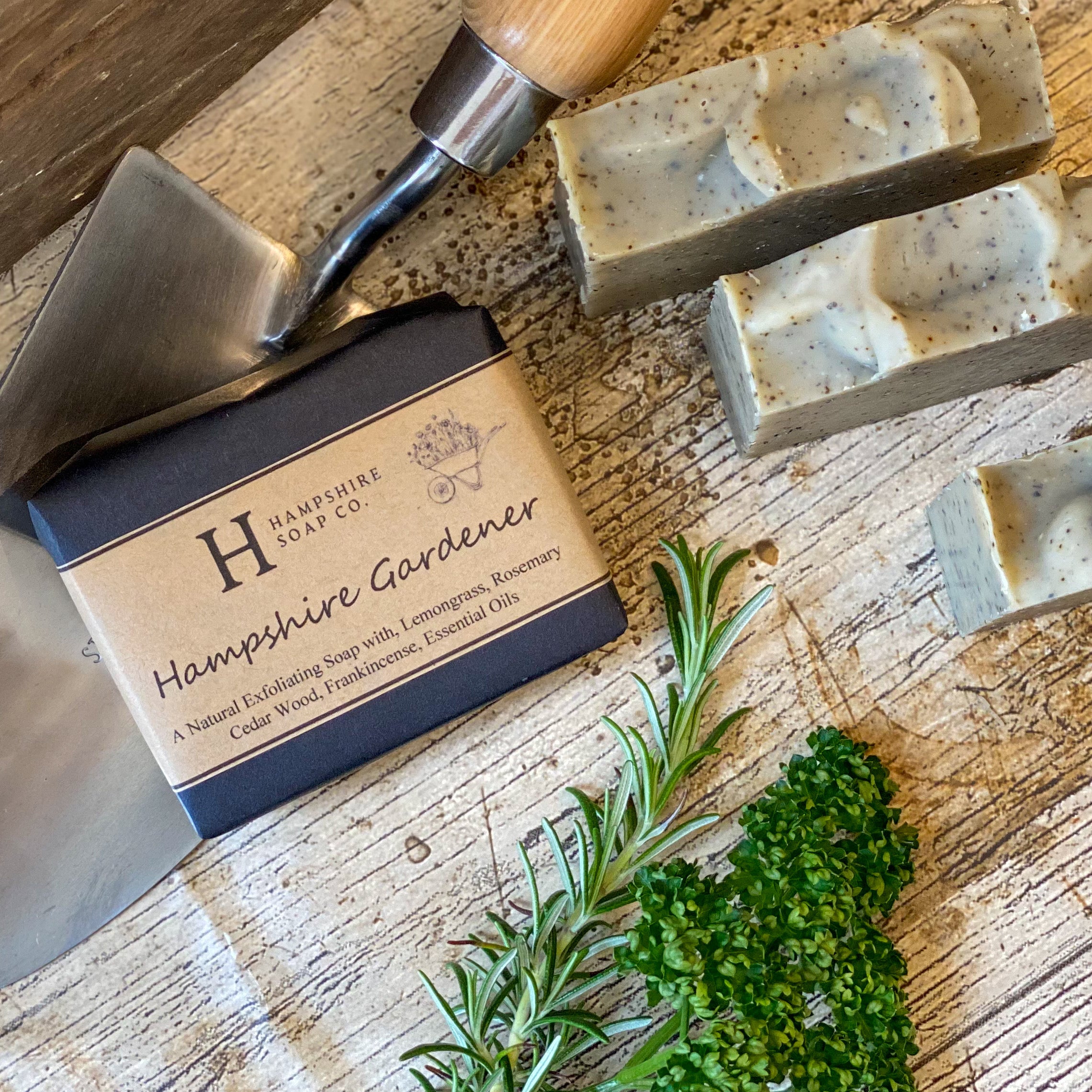 Hampshire Gardeners Soap - Deep Cleansing Clay Soap with a blend of Cedar Wood, Frankincense, Lemongrass and Rosemary Essential Oils